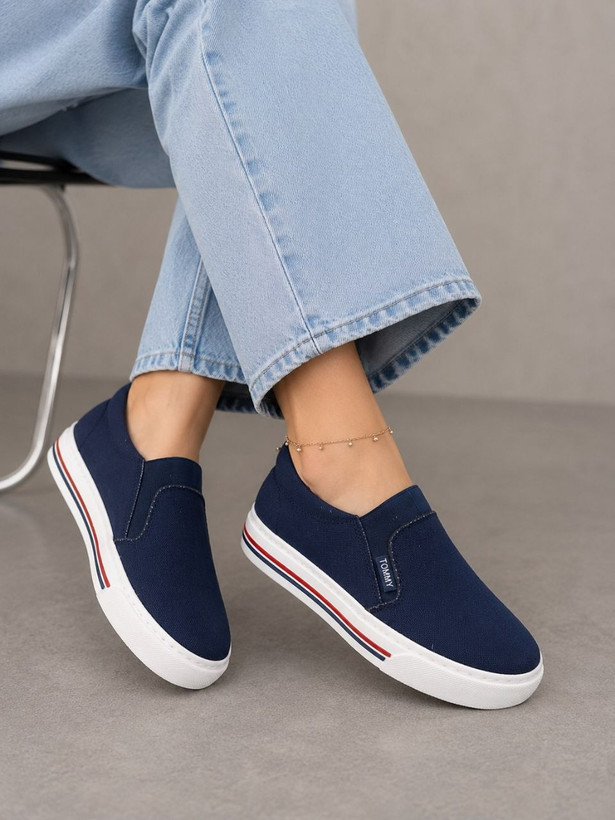 ونس TOMMY جدیدشیک و زیبا سایز 37تا40 در سه رنگ