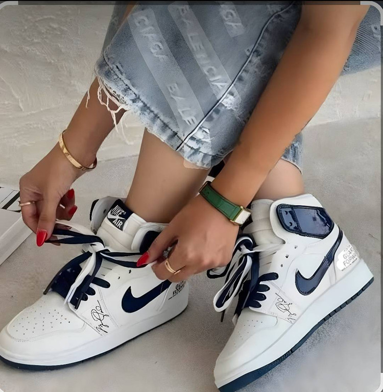 کتونی جردن شیکاگو دور دوخت شیک و زیبا سایز 37تا40 در چند رنگ